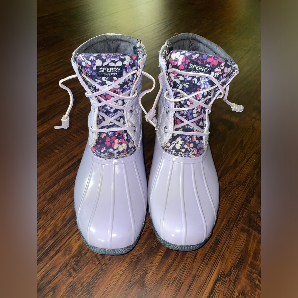 Big girls purple floral Sperry duck boots- Size 6
